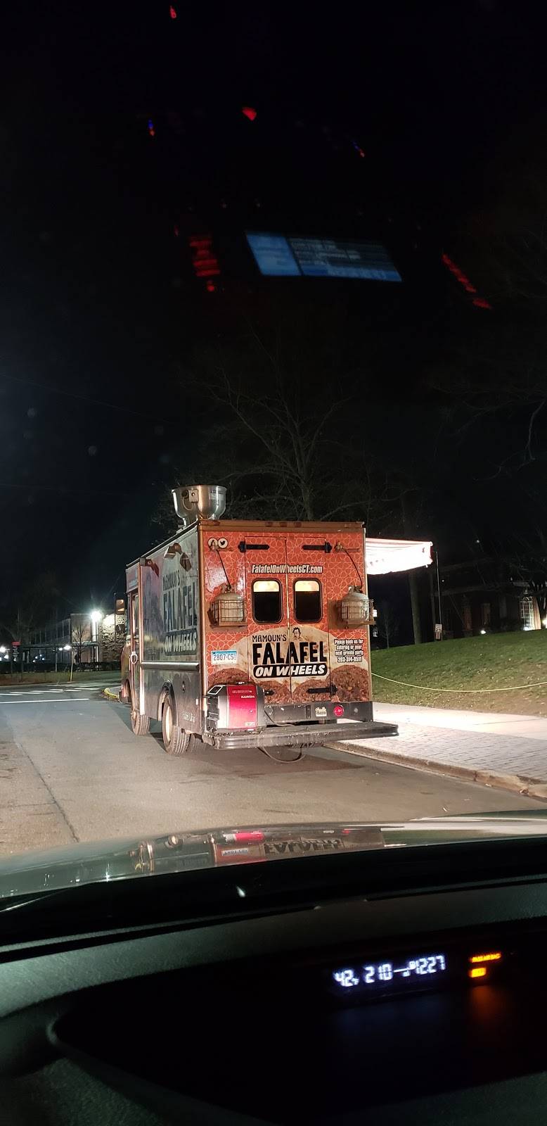 Mamouns Falafel Cart | restaurant | Pine St, Middletown, CT 06457, USA | 2033148511 OR +1 203-314-8511
