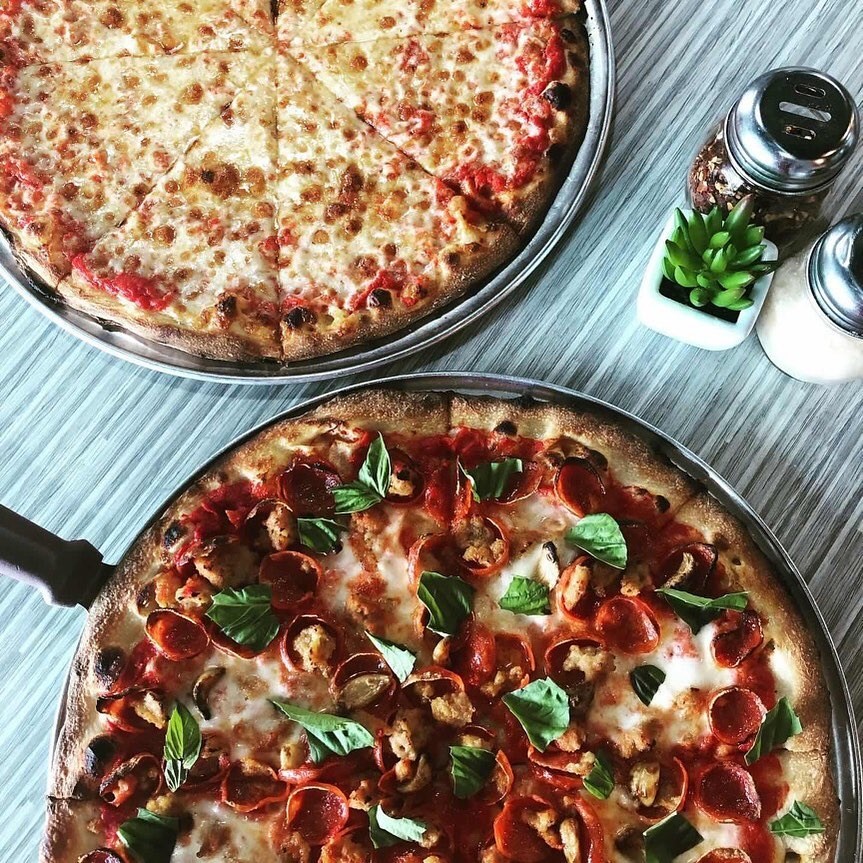 Novellas Pizza Milford | meal takeaway | 426 N Main St, Milford Charter Twp, MI 48381, USA | 2487172999 OR +1 248-717-2999