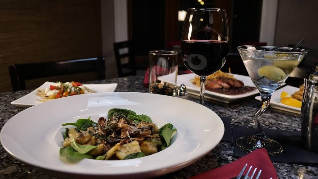 Martinis Bistro | restaurant | 543 Terry St, Longmont, CO 80501, USA | 3036512772 OR +1 303-651-2772