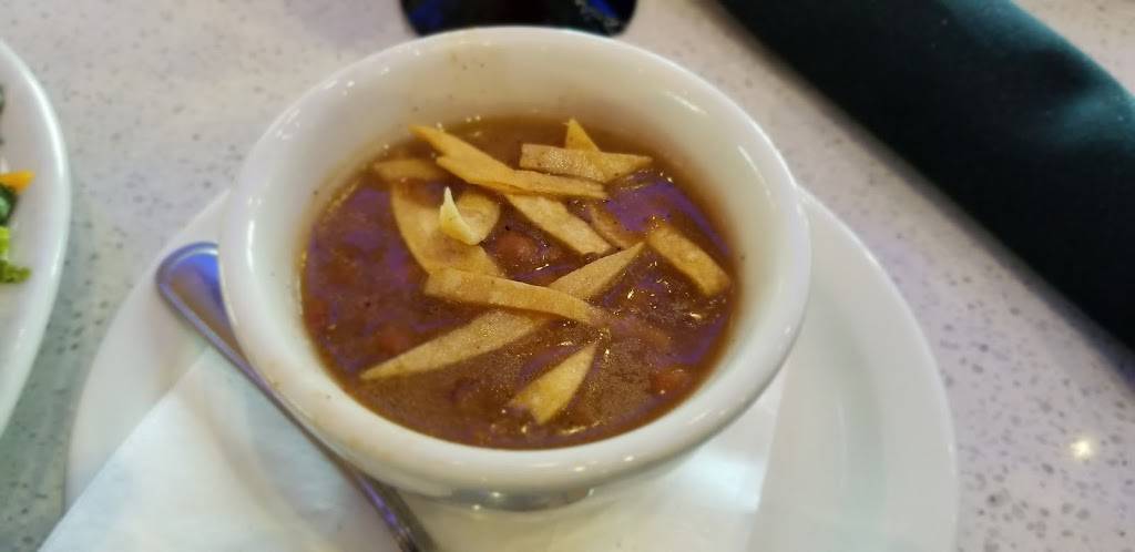 Rio Mambo | restaurant | 2150 E Lamar Blvd, Arlington, TX 76006, USA | 8177954555 OR +1 817-795-4555