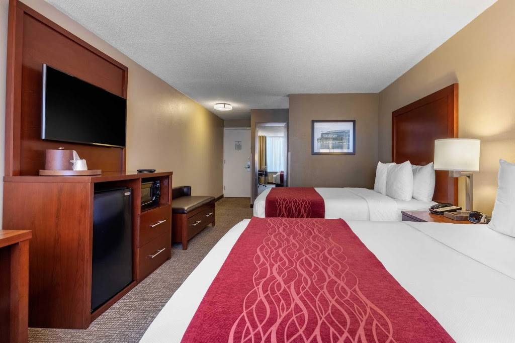 Comfort Inn Memphis Downtown | restaurant | 100 N Front St, Memphis, TN 38103, USA | 9015260583 OR +1 901-526-0583