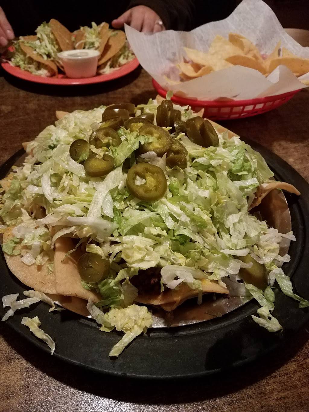 El Charritos-Helenas Original Restaurante | restaurant | 201 Mill St, Davison, MI 48423, USA | 8106589308 OR +1 810-658-9308