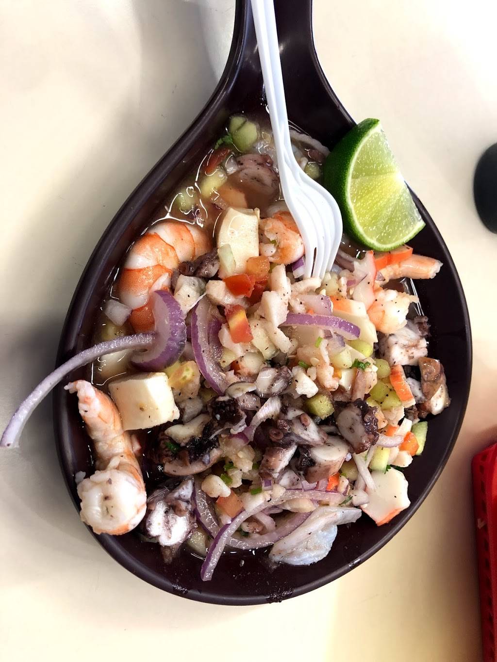 Tacos Y Mariscos El Pariente | restaurant | Philadelphia St, Pomona, CA 91766, USA | 9095907333 OR +1 909-590-7333