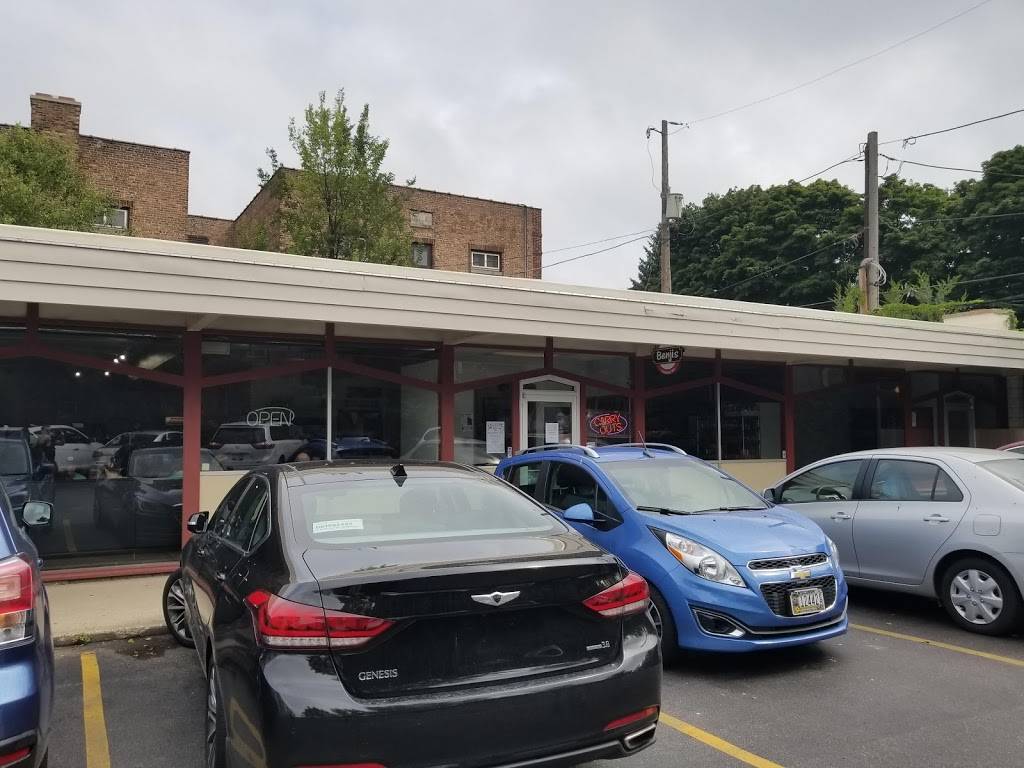 Benjis Deli | meal takeaway | 4156 N Oakland Ave, Milwaukee, WI 53211, USA | 4143327777 OR +1 414-332-7777