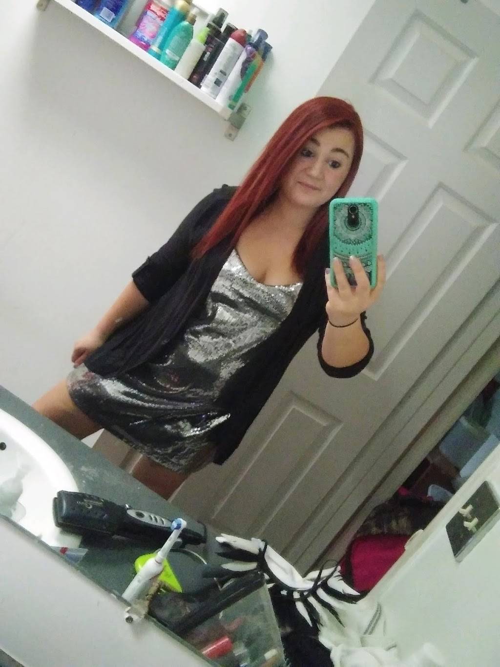 Arctic Breakaway | restaurant | 501 Coliseum Dr, Chelsea, MI 48118, USA | 7344759999 OR +1 734-475-9999