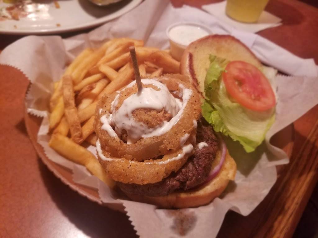 Montana Mikes Steakhouse | restaurant | 5030 NE 14th St, Des Moines, IA 50313, USA | 5155282010 OR +1 515-528-2010