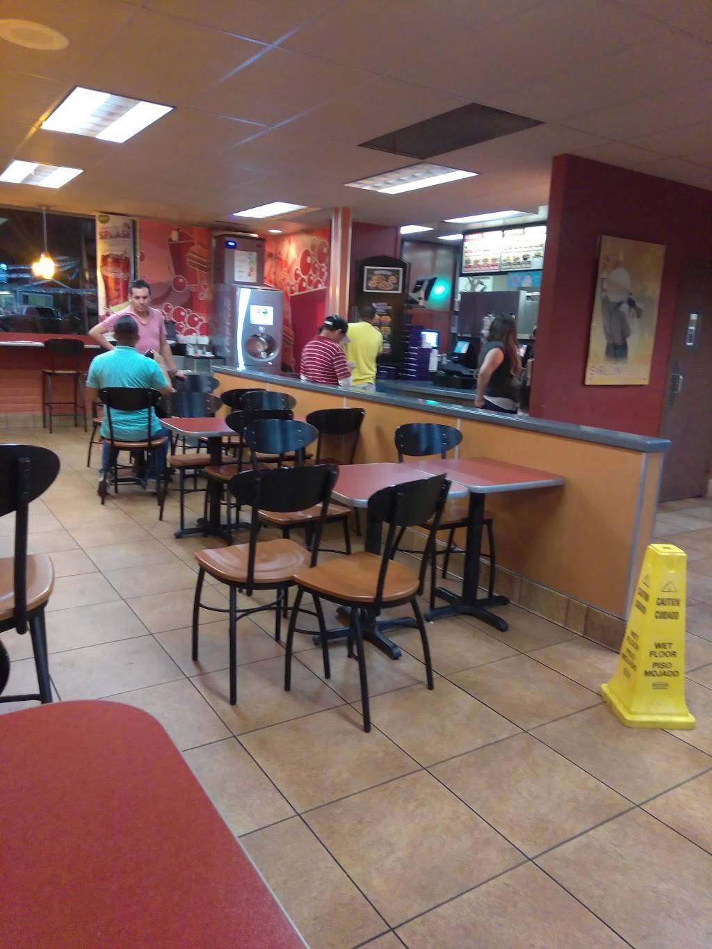 Jack in the Box | restaurant | 1558 W San Carlos St, San Jose, CA 95126, USA | 4082939605 OR +1 408-293-9605