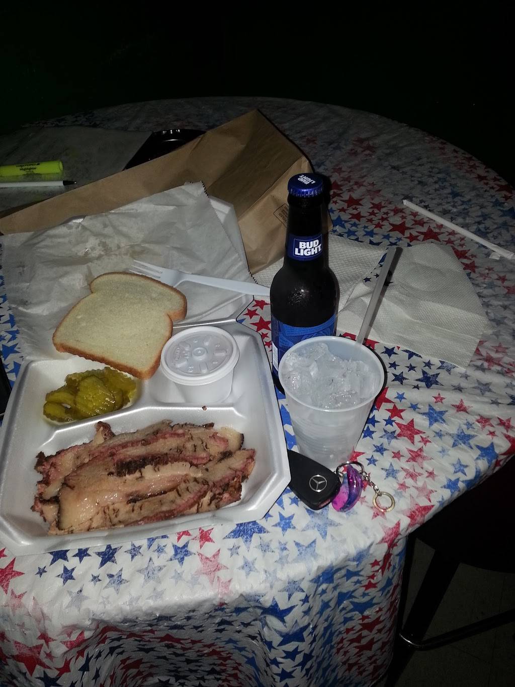 Lloyds Cafe | cafe | 1264 E Rosedale St, Fort Worth, TX 76104, USA | 8173350097 OR +1 817-335-0097