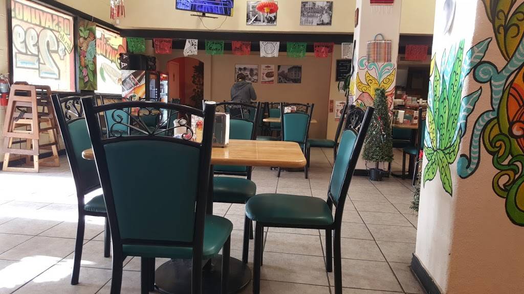 El Crucero | restaurant | 9901 Alameda Ave, El Paso, TX 79927, USA | 9158582376 OR +1 915-858-2376