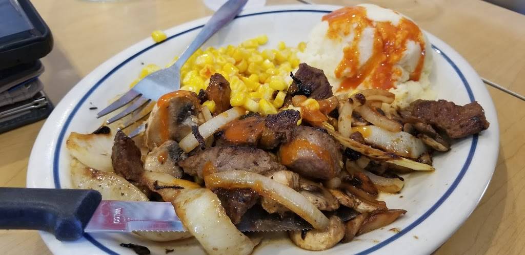 IHOP | restaurant | 647 W Main St, Lewisville, TX 75057, USA | 2142223378 OR +1 214-222-3378