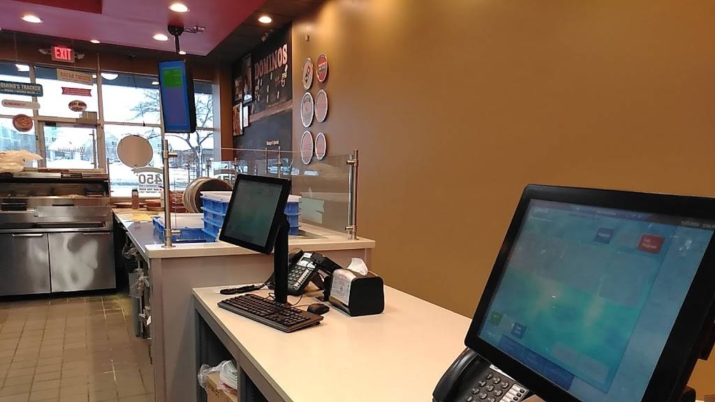 Dominos Pizza | meal delivery | 552 W Layton Ave, Milwaukee, WI 53207, USA | 4145334000 OR +1 414-533-4000