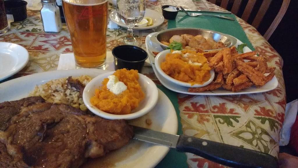 Carriage House Restaurant | restaurant | 660 Spring St, Winchendon, MA 01475, USA | 9782971089 OR +1 978-297-1089