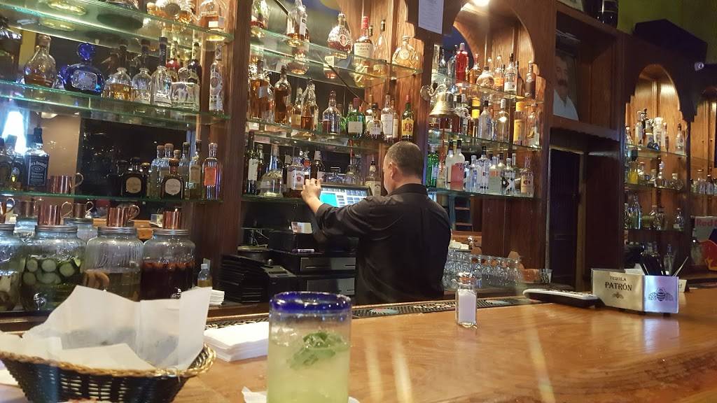 El Tarasco Mexican Restaurant | restaurant | 208 W Main St, Visalia, CA 93291, USA | 5596228525 OR +1 559-622-8525