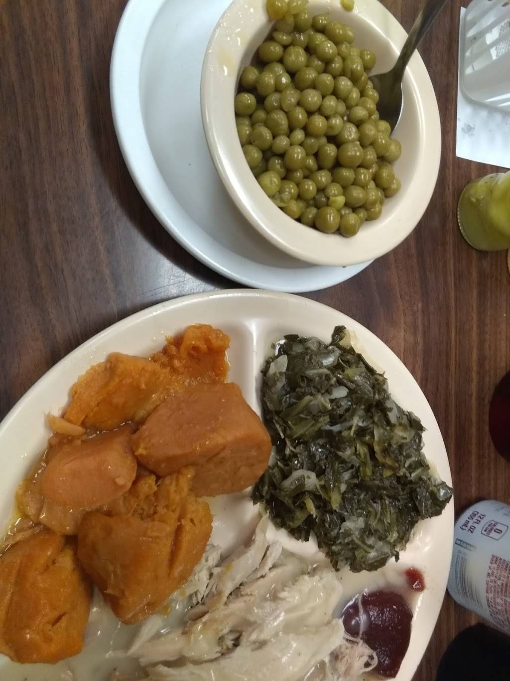 Helens Kitchen | restaurant | 2405 N Marine Blvd # B, Jacksonville, NC 28546, USA | 9104559882 OR +1 910-455-9882