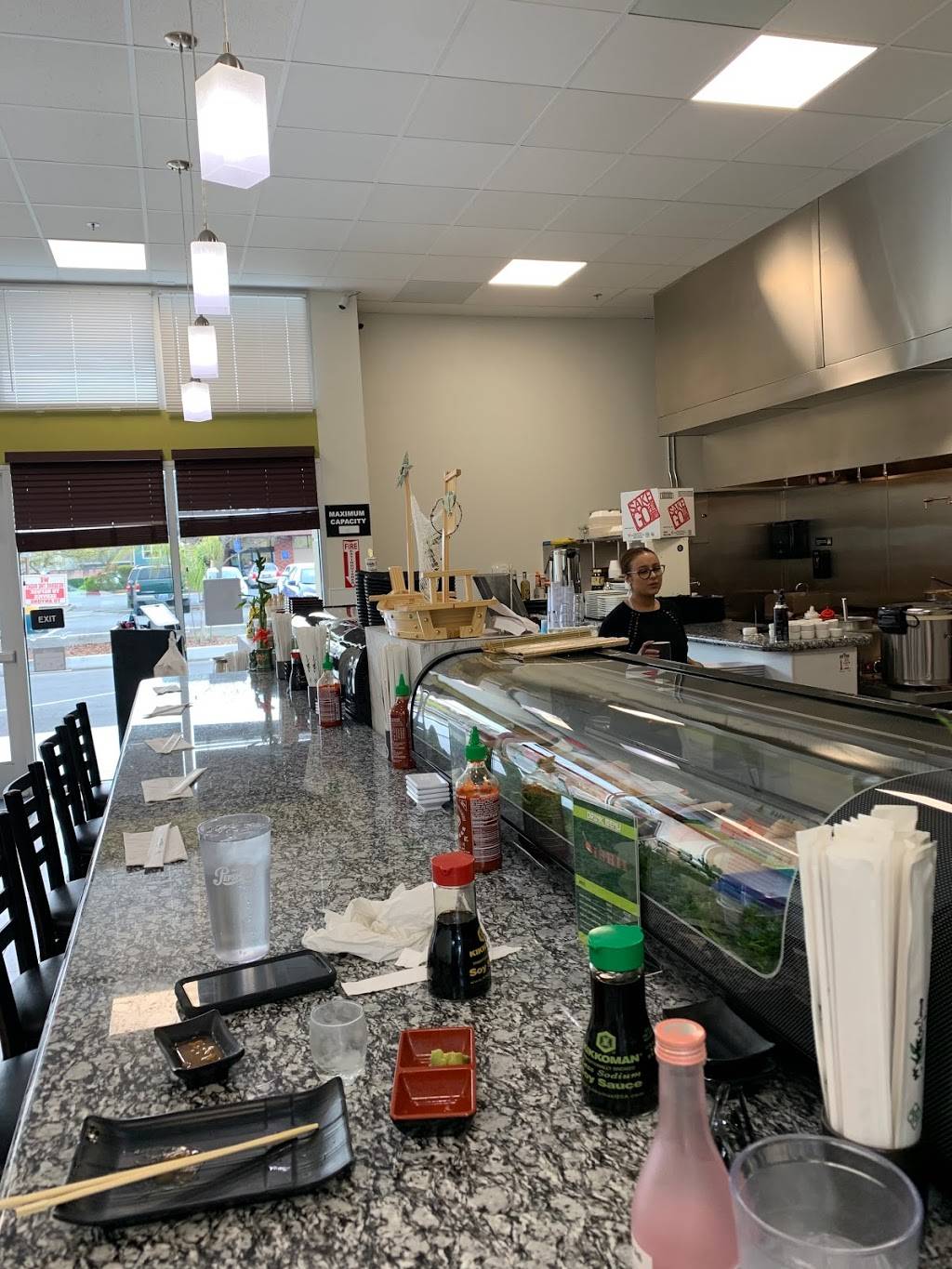 Oishii Sushi Bar & Grill | restaurant | 1950 Piner Rd #110, Santa Rosa, CA 95403, USA | 7073084528 OR +1 707-308-4528