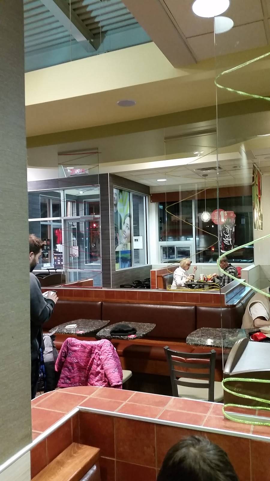 McDonalds | cafe | 305 Boulevard Sir-Wilfrid-Laurier, Beloeil, QC J3G 4H3, Canada | 4504642740 OR +1 450-464-2740