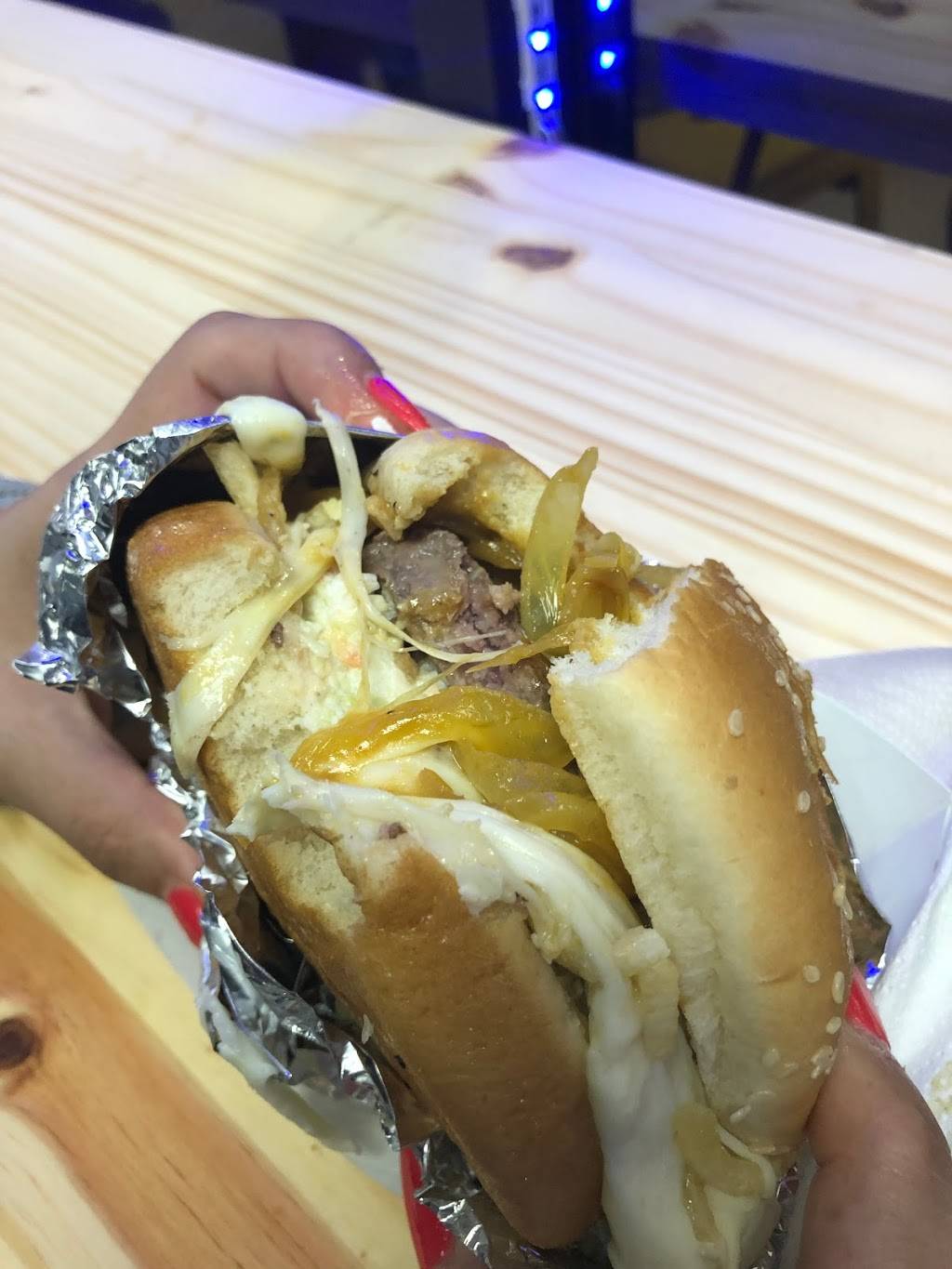 Los Quesudos USA | restaurant | 9864 Southern Blvd, Royal Palm Beach, FL 33411, USA | 5613318114 OR +1 561-331-8114