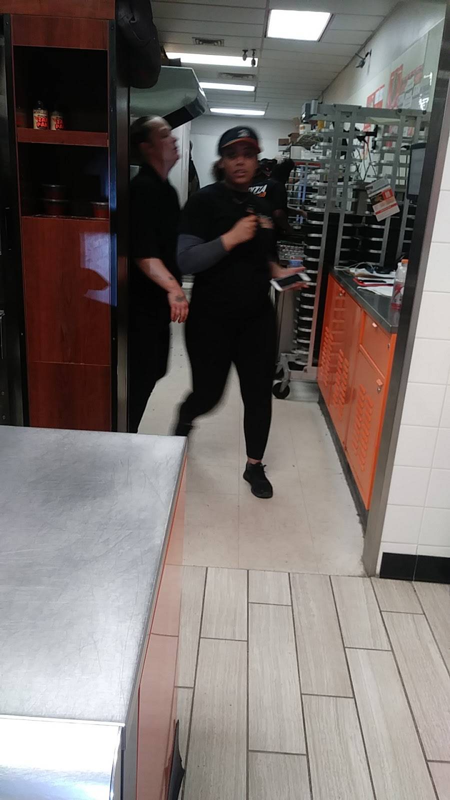 Little Caesars Pizza | meal takeaway | 4100 E Harry St, Wichita, KS 67218, USA | 3166864400 OR +1 316-686-4400