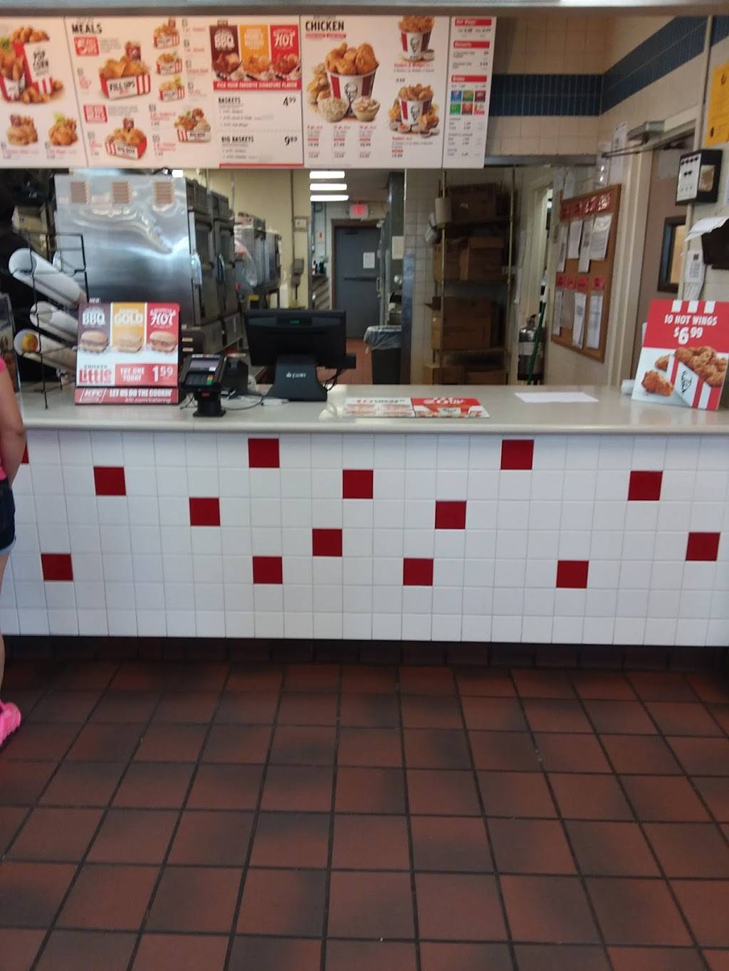 KFC | restaurant | 114 FM 517 Rd E W, Dickinson, TX 77539, USA | 2813373594 OR +1 281-337-3594