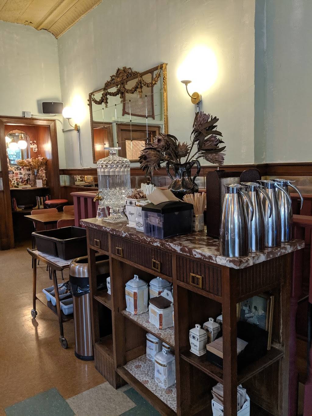 Porcelain | cafe | 880 Woodward Ave, Ridgewood, NY 11385, USA | 3474645267 OR +1 347-464-5267