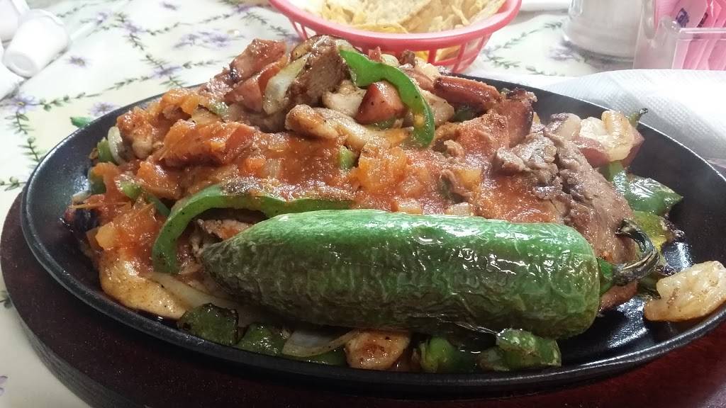 Flor De Chiapas | restaurant | 1045 Bandera Rd, San Antonio, TX 78228, USA | 2104328664 OR +1 210-432-8664