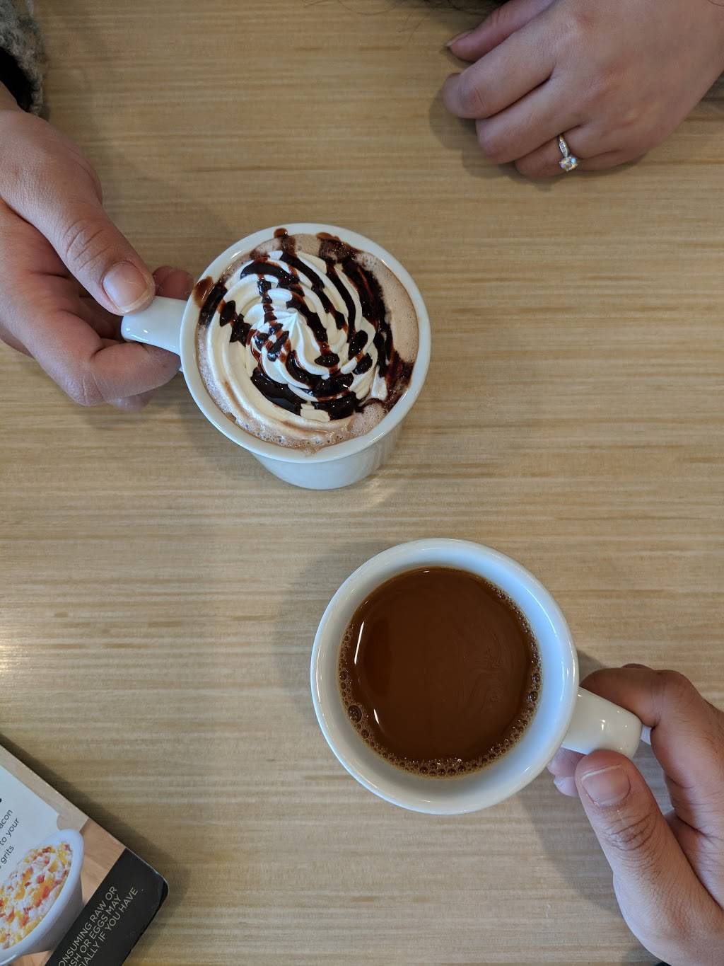 Huddle House | meal takeaway | 473 Kempsville Rd #110, Chesapeake, VA 23320, USA | 7574109091 OR +1 757-410-9091