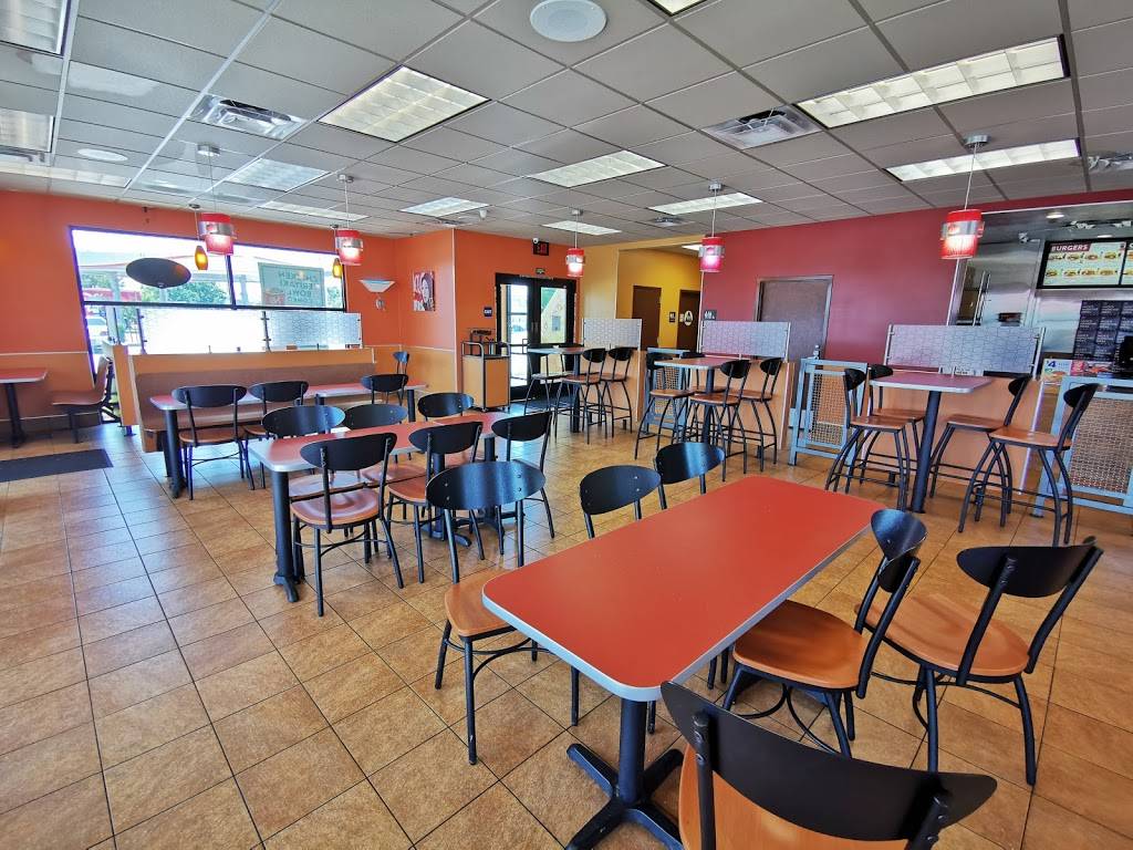 Jack in the Box | restaurant | 1545 E Yosemite Ave, Madera, CA 93638, USA | 5596645138 OR +1 559-664-5138