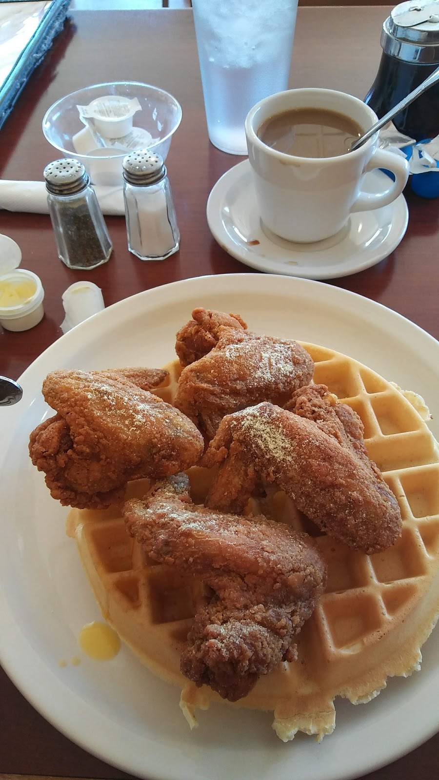 Eddys Chicken And Waffles | restaurant | 1808 E Livingston Ave, Columbus, OH 43205, USA | 6147254507 OR +1 614-725-4507
