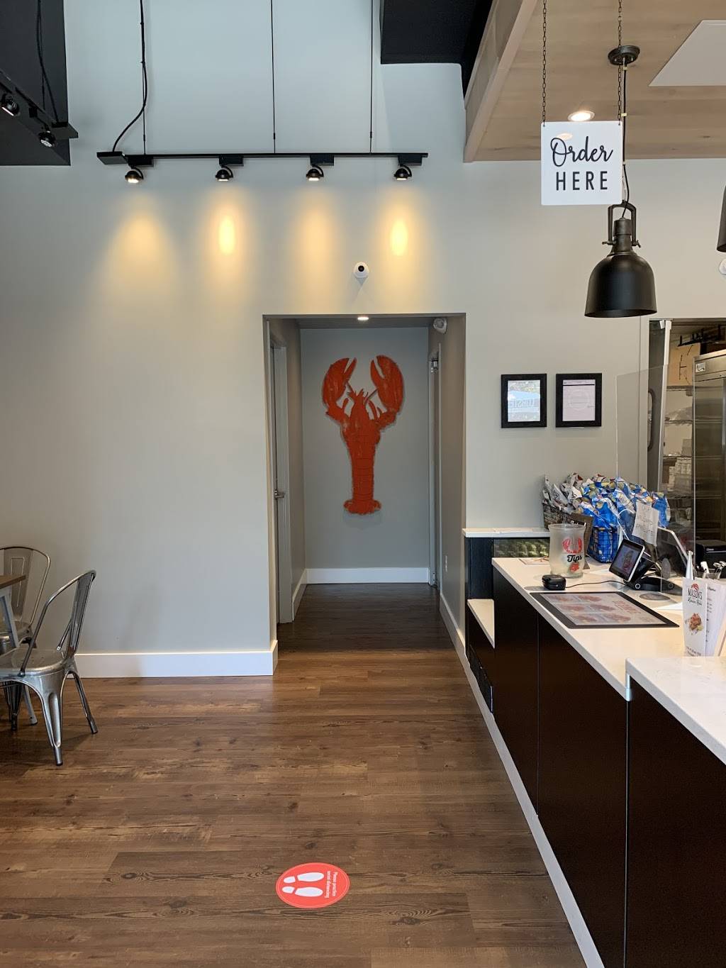 Masons Famous Lobster Rolls | restaurant | 1303 19th St NW, Washington, DC 20036, USA | 2027331450 OR +1 202-733-1450