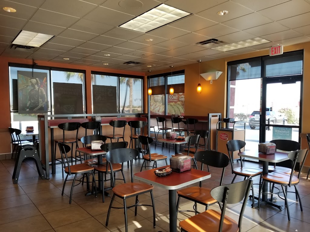 Jack in the Box | restaurant | 1071 E Birch St, Calexico, CA 92231, USA | 7607688498 OR +1 760-768-8498
