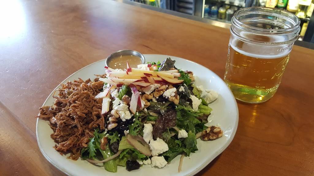 The Green Well | restaurant | 924 Cherry St SE, Grand Rapids, MI 49506, USA | 6168083566 OR +1 616-808-3566