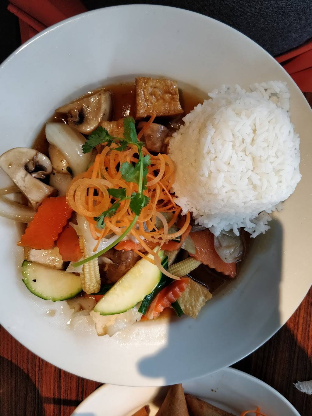 Saucys Thai + Pho | restaurant | 3813, 5944 Royal Ln, Dallas, TX 75230, USA | 2143788424 OR +1 214-378-8424