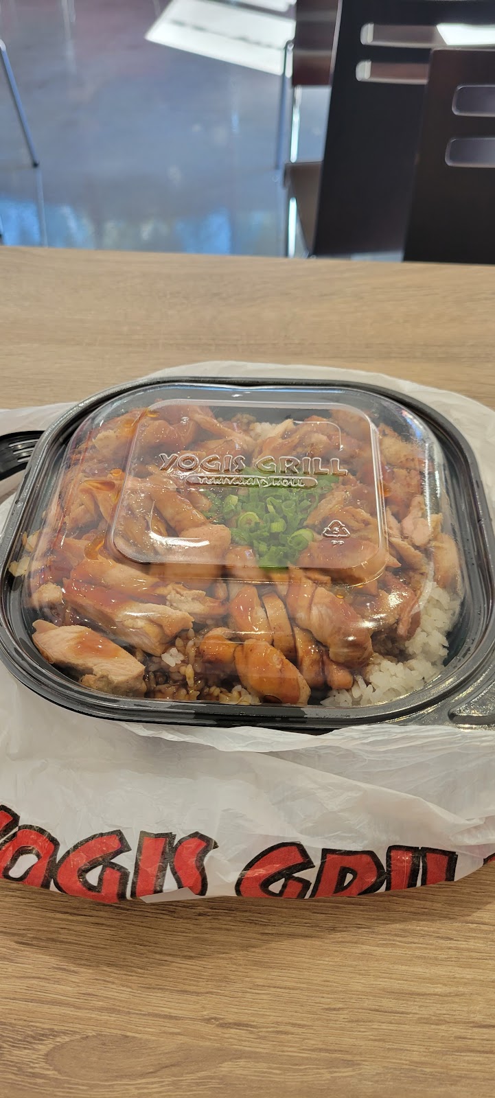 Yogis Grill Teriyaki & Roll | restaurant | 25343 Wayne Mills Pl, Valencia, CA 91355, USA | 6613884048 OR +1 661-388-4048