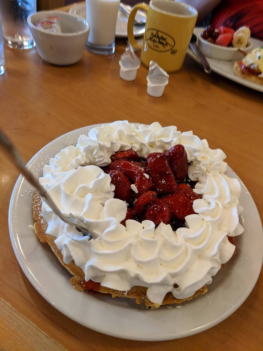 Elmers Restaurant (Parkrose, Portland, OR) | restaurant | 10001 NE Sandy Blvd, Portland, OR 97220, USA | 5032562150 OR +1 503-256-2150