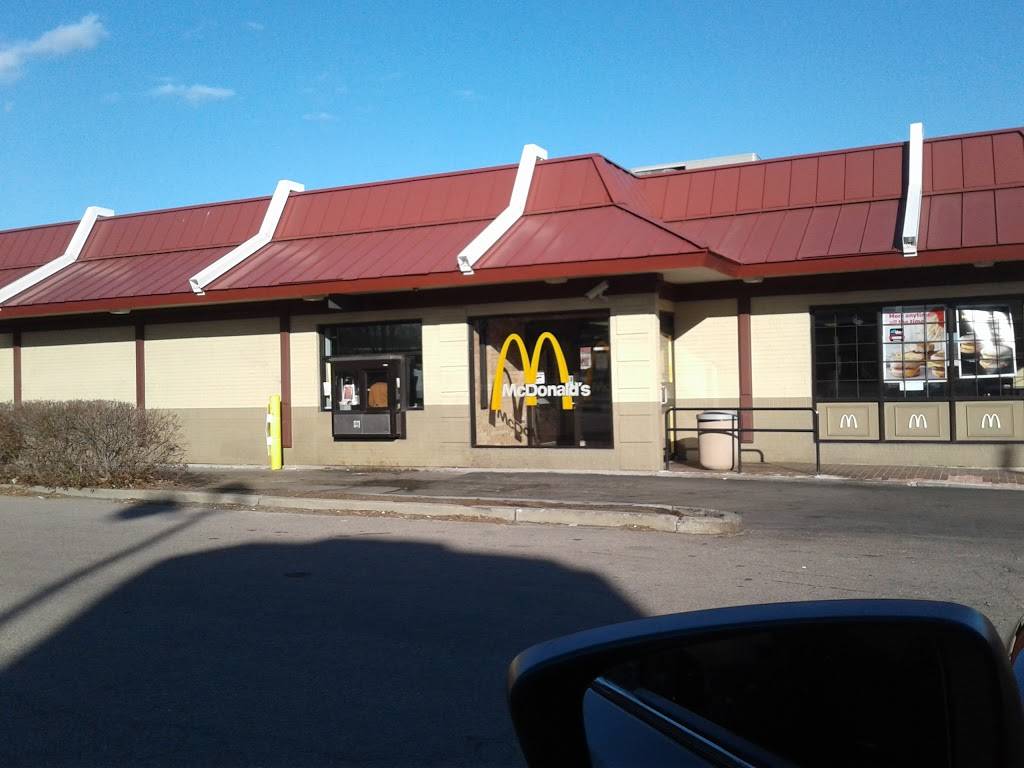 McDonalds | cafe | 664 Crescent St Route 27, Brockton, MA 02302, USA | 5085864594 OR +1 508-586-4594
