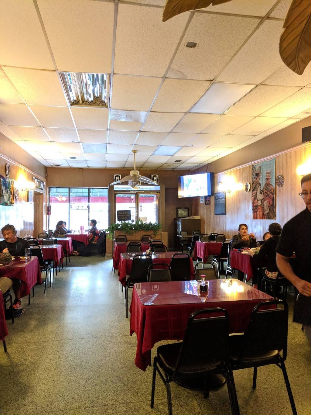 El Porteño Chifa Peruano | restaurant | 5173 Mission St, San Francisco, CA 94112, USA | 4155861206 OR +1 415-586-1206