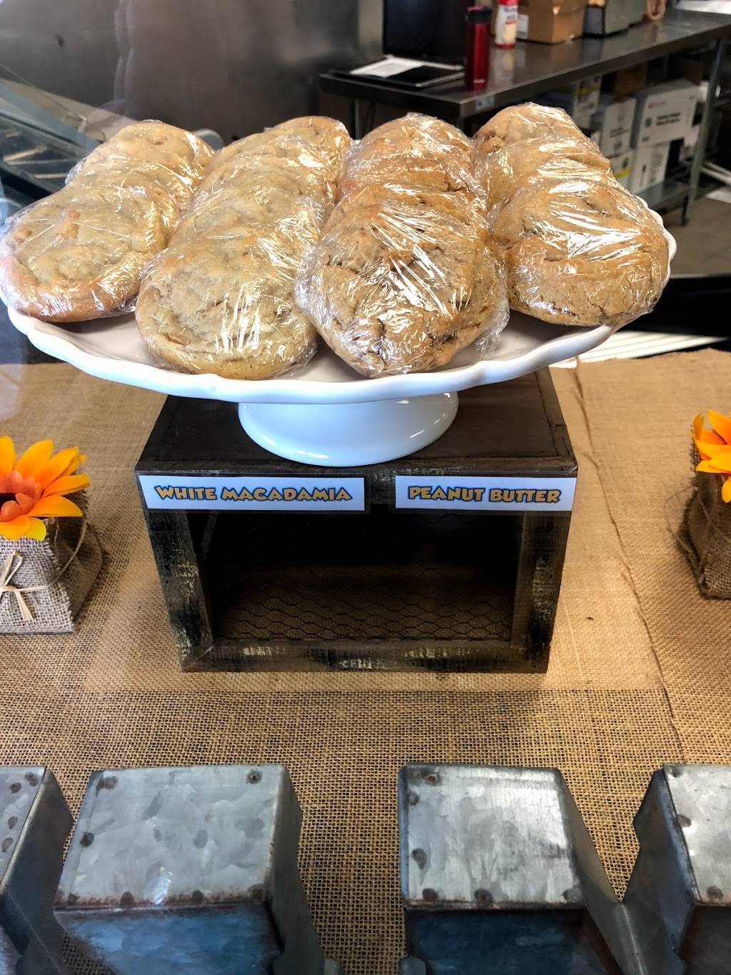 Wing Fling | restaurant | 48 Springstowne Center, Vallejo, CA 94591, USA | 7075549464 OR +1 707-554-9464