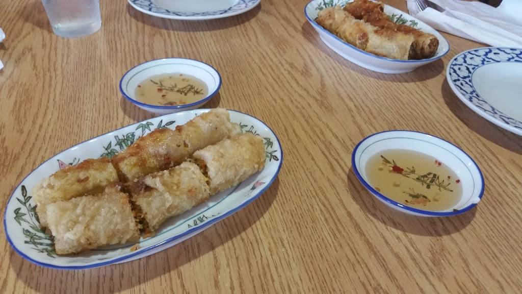 Classic Saigon Restaurant | restaurant | 1272 Town Centre Dr, Eagan, MN 55123, USA | 6516750564 OR +1 651-675-0564