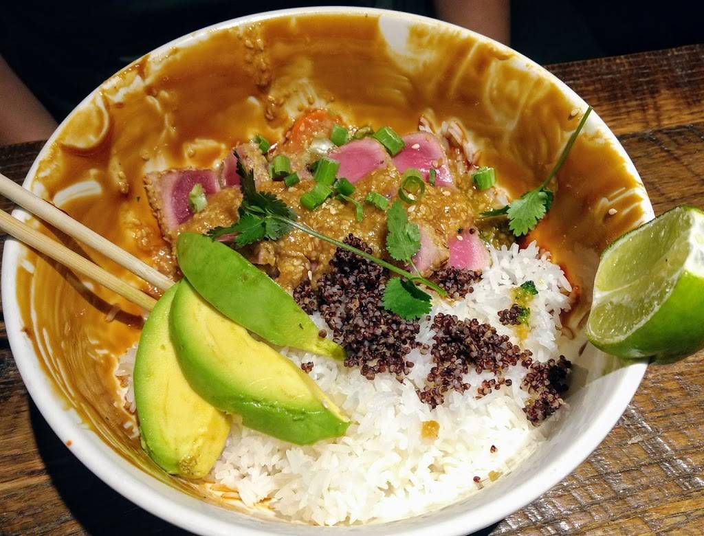 Jack Astors Bar & Grill | restaurant | 1900 The Queensway, Etobicoke, ON M9C 5H5, Canada | 4166262700 OR +1 416-626-2700