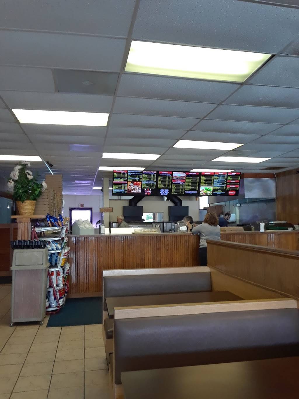 C & S Pizza Of Winchendon | restaurant | 188 Central St, Winchendon, MA 01475, USA | 9782972202 OR +1 978-297-2202