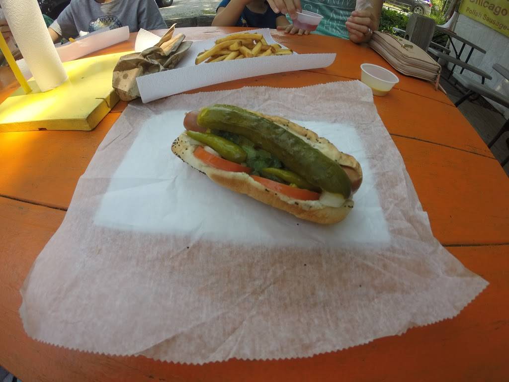 Dune Dogs | restaurant | M22, Glen Arbor, MI 49636, USA | 2316201036 OR +1 231-620-1036