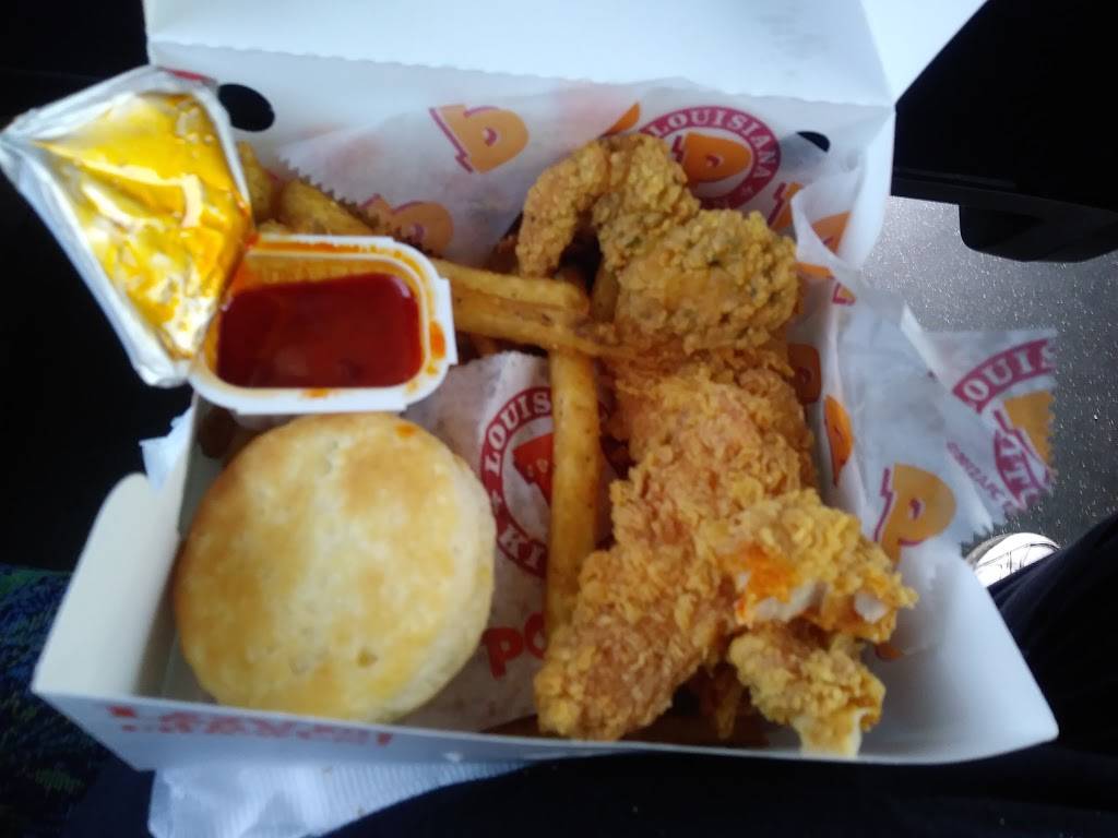 Popeyes Louisiana Kitchen | restaurant | 1080 Broadway, Gary, IN 46402, USA | 2198832824 OR +1 219-883-2824