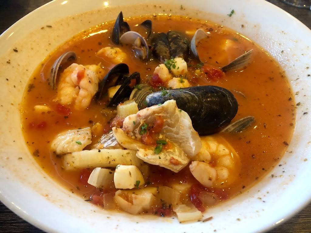 High Tide Seafood Bar and Grill | restaurant | 2540 S Val Vista Dr, Gilbert, AZ 85295, USA | 4808219950 OR +1 480-821-9950