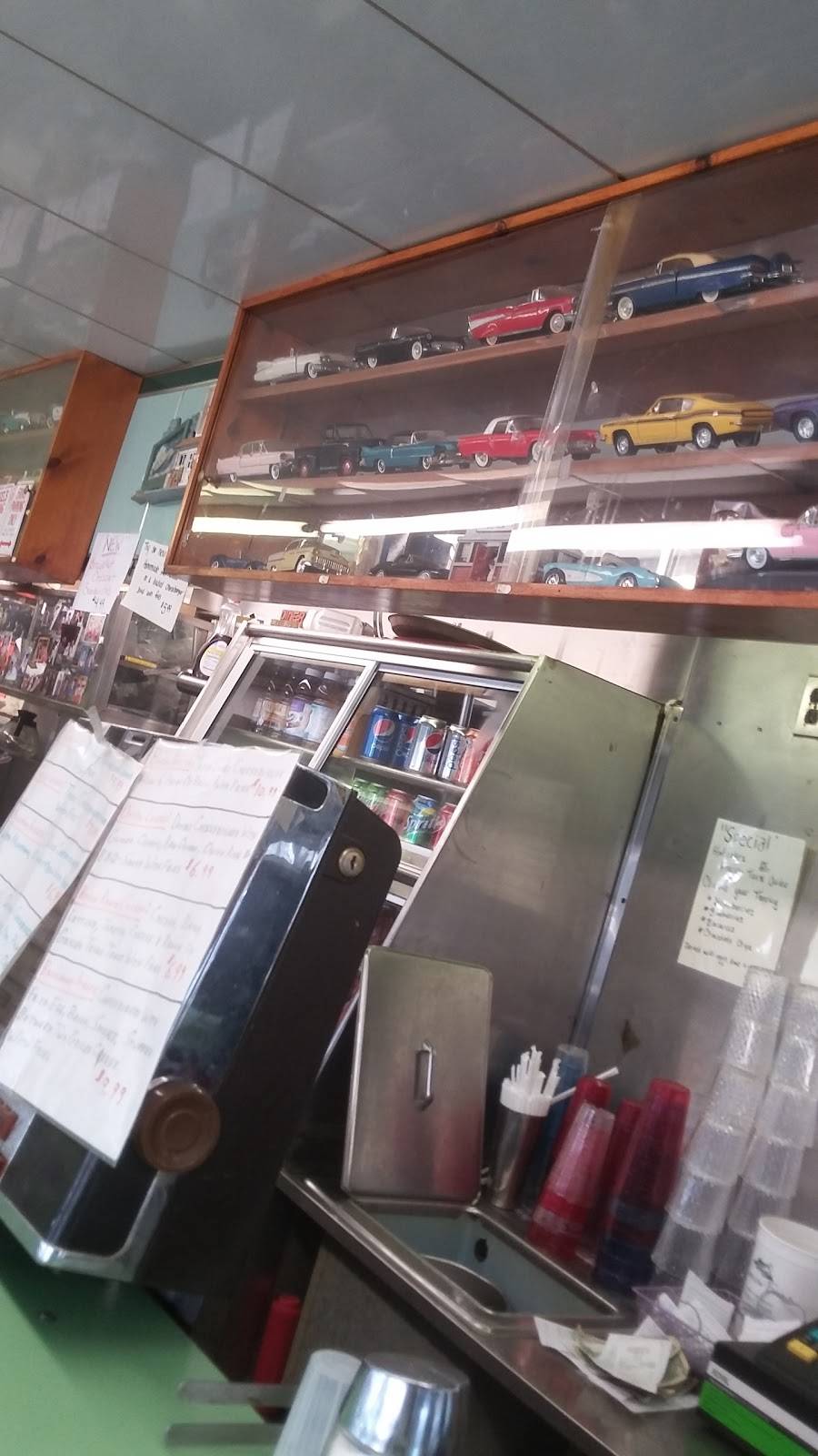 Bob & Sheris 49ER | restaurant | 5006 Broadway Ave, Cleveland, OH 44127, USA | 2166411477 OR +1 216-641-1477