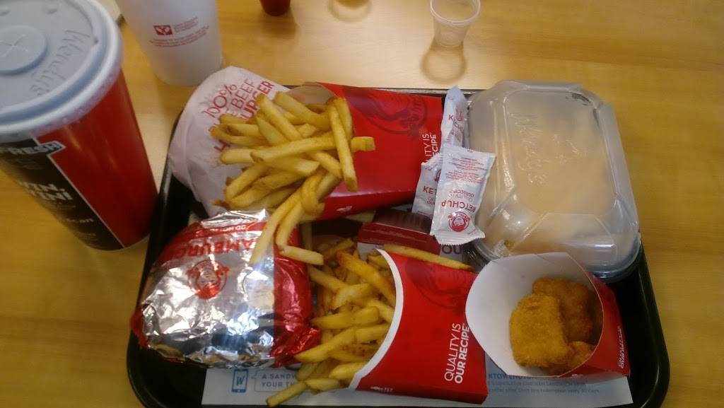 Wendys | restaurant | 4901 W North Ave, Chicago, IL 60639, USA | 7734897270 OR +1 773-489-7270