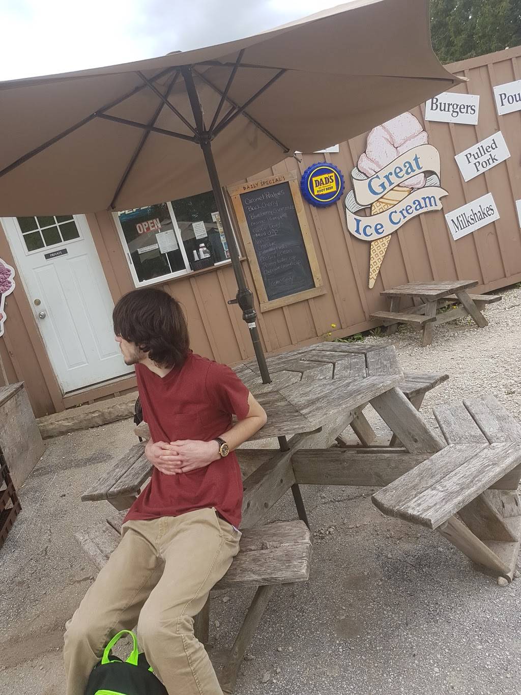 Gilberts Country Cafe | cafe | 407624 Grey County Rd 4, Maxwell, ON N0C 1J0, Canada | 5199221007 OR +1 519-922-1007