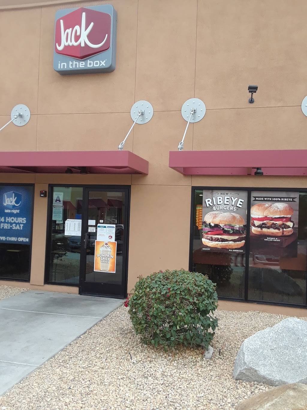 Jack in the Box | restaurant | 68020 Vista Chino, Cathedral City, CA 92234, USA | 7603270580 OR +1 760-327-0580