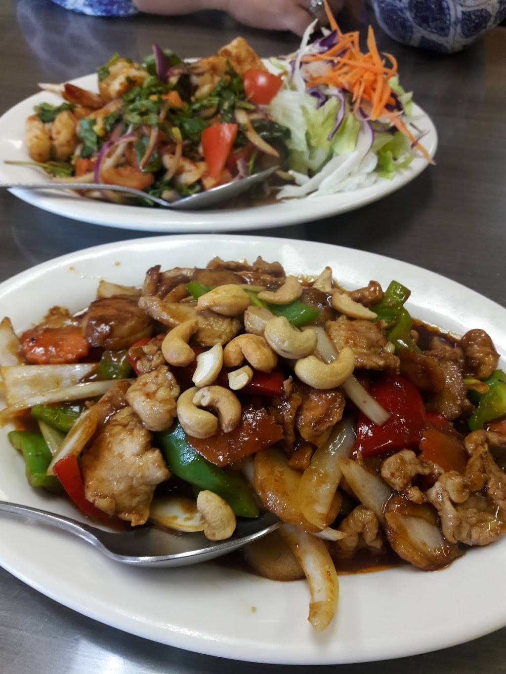 Chillin Thai Cuisine | restaurant | 11020 Lower Azusa Rd # B, El Monte, CA 91731, USA | 6264443988 OR +1 626-444-3988