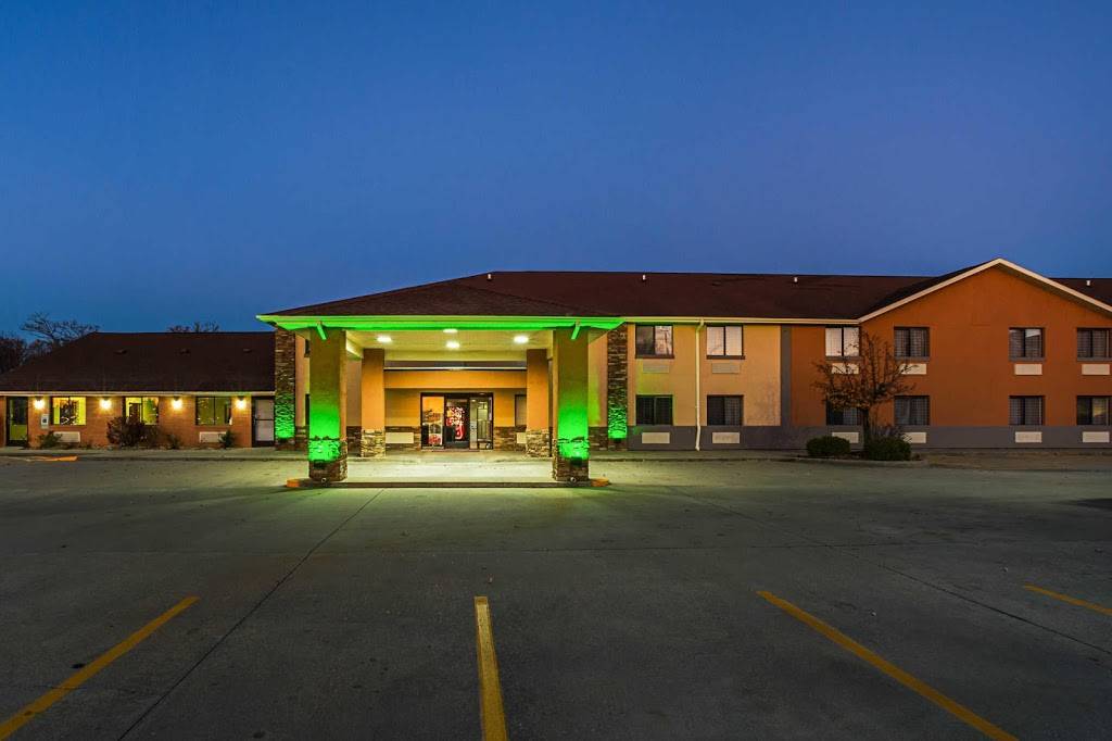 Quality Inn Carbondale University area | restaurant | 1415 E Main St, Carbondale, IL 62901, USA | 6185494244 OR +1 618-549-4244