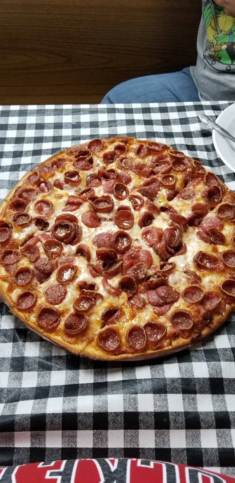 Josies Pizza Hilltop | restaurant | 3205 W Broad St, Columbus, OH 43204, USA | 6142747822 OR +1 614-274-7822